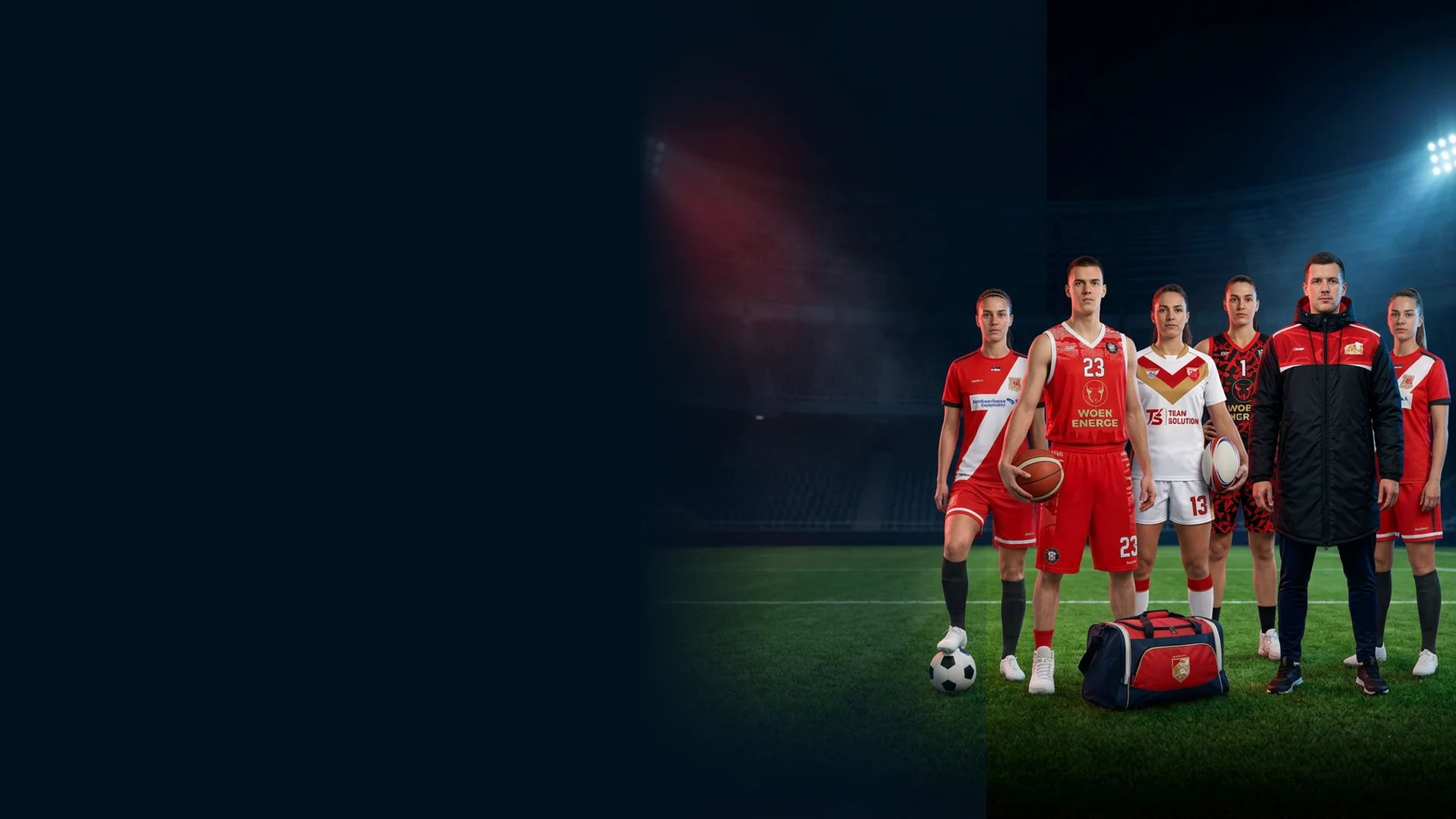 Sportisti u Sportex fudbalskoj, košarkaškoj i ragbi opremi na stadionu, uz klupsku jaknu i sportsku torbu
